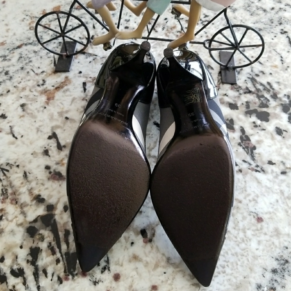 Authentic Burberry heels. - Picture 5 of 6